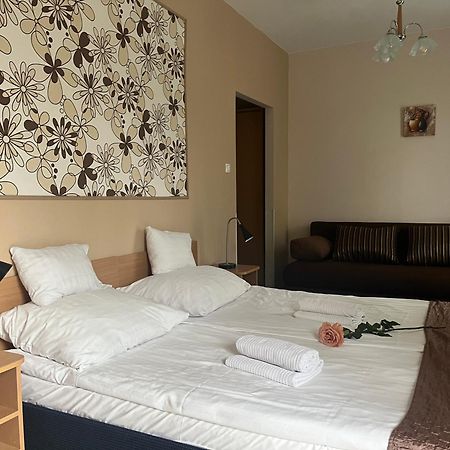 בודפשט Hotel Rose City מראה חיצוני תמונה